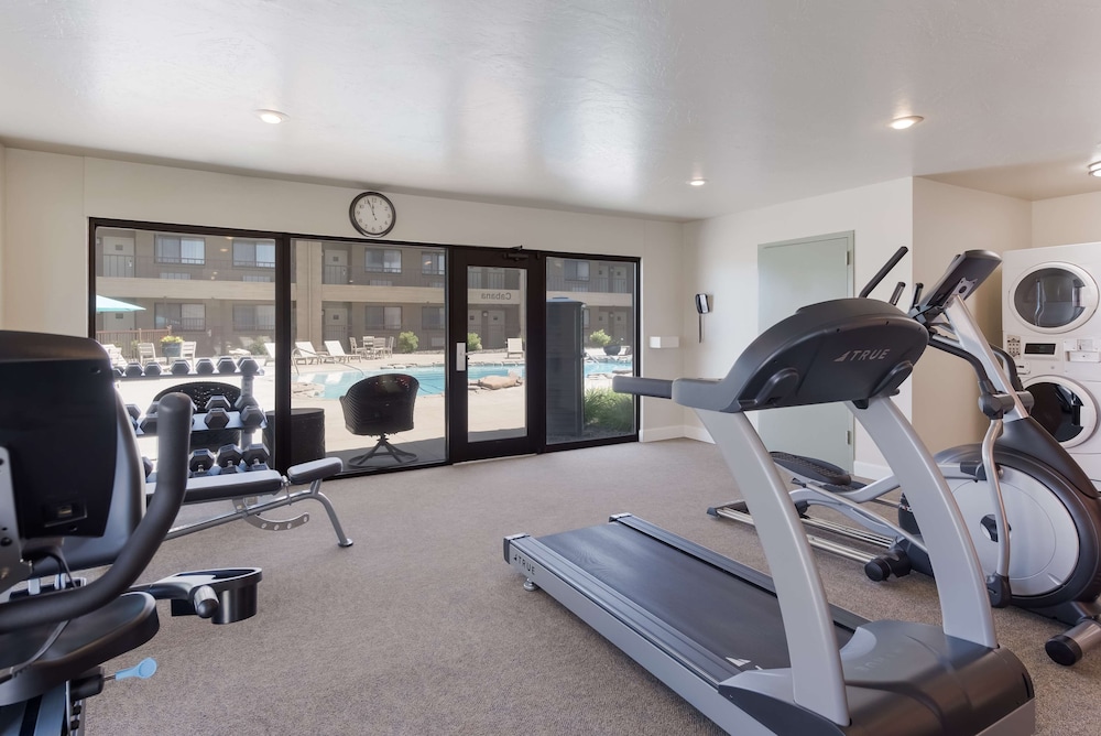 Best Western Foothills Inn 31/49