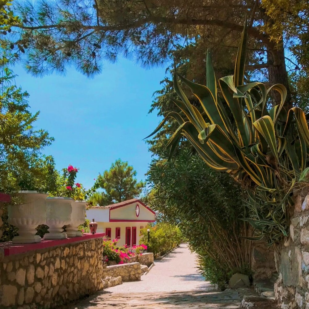 Tlos Butik Otel 42/50