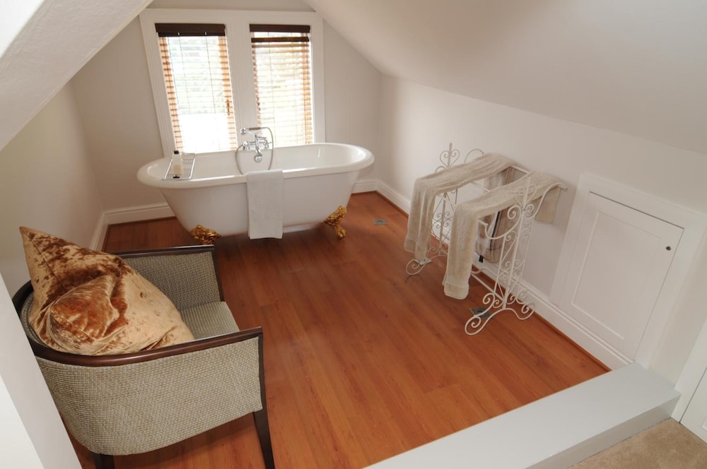Abbey Manor Luxury Guesthouse 32/70