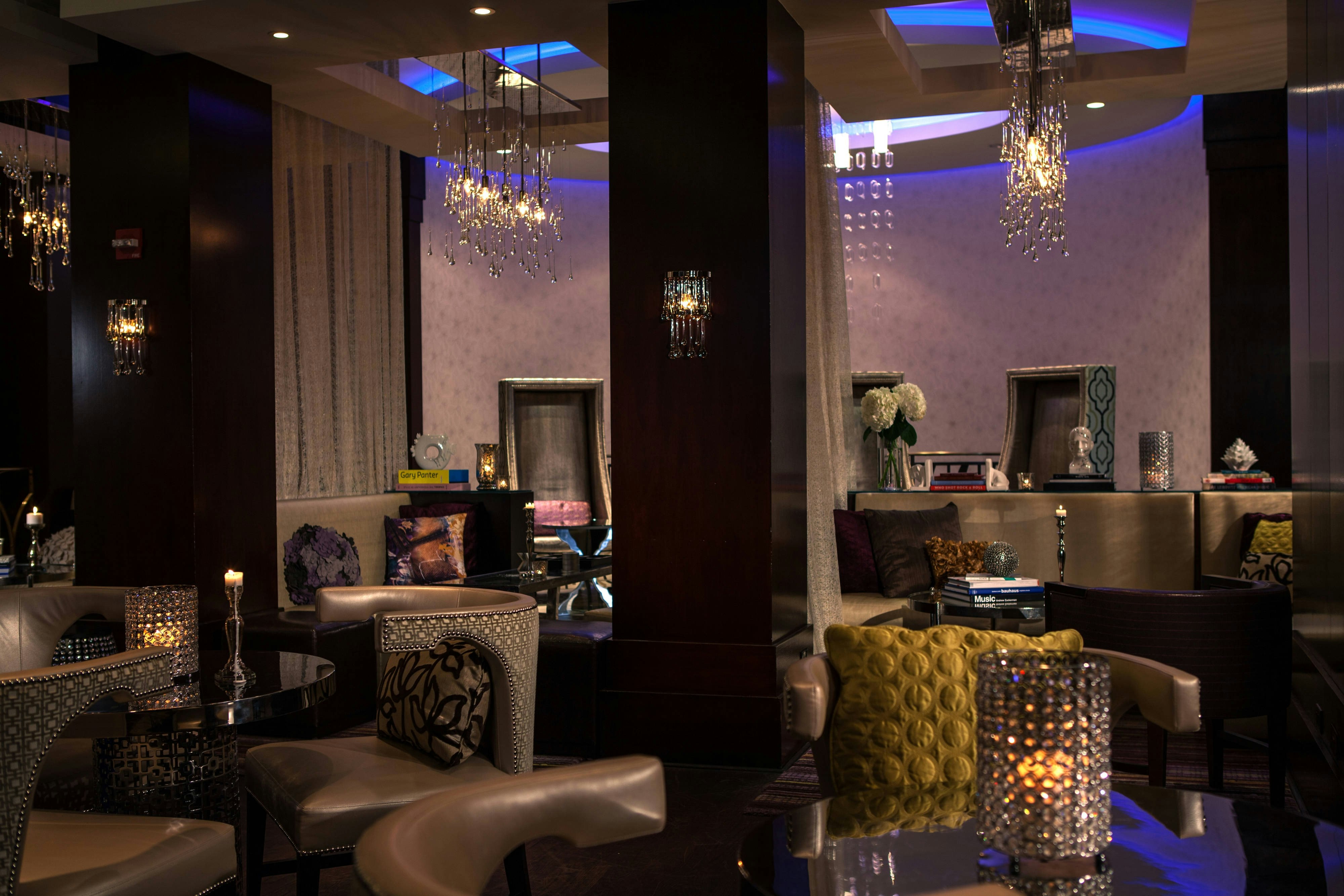 Renaissance Chicago North Shore Hotel 6/7