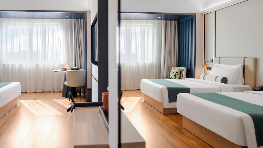 Deluxe, Twin Beds