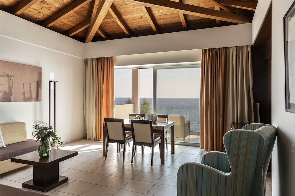 Apostolata Island Resort and Spa 48/71