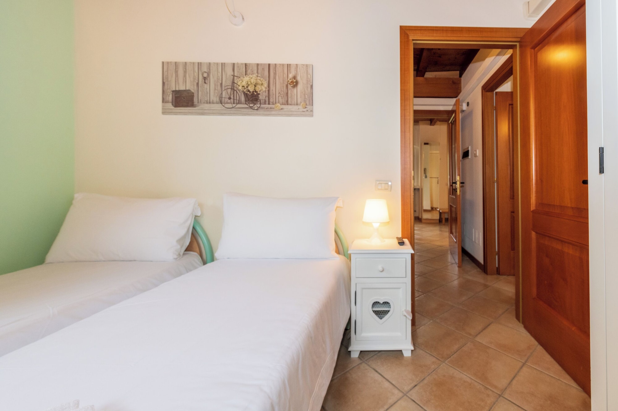 2 BEDROOMS, APARTMENT