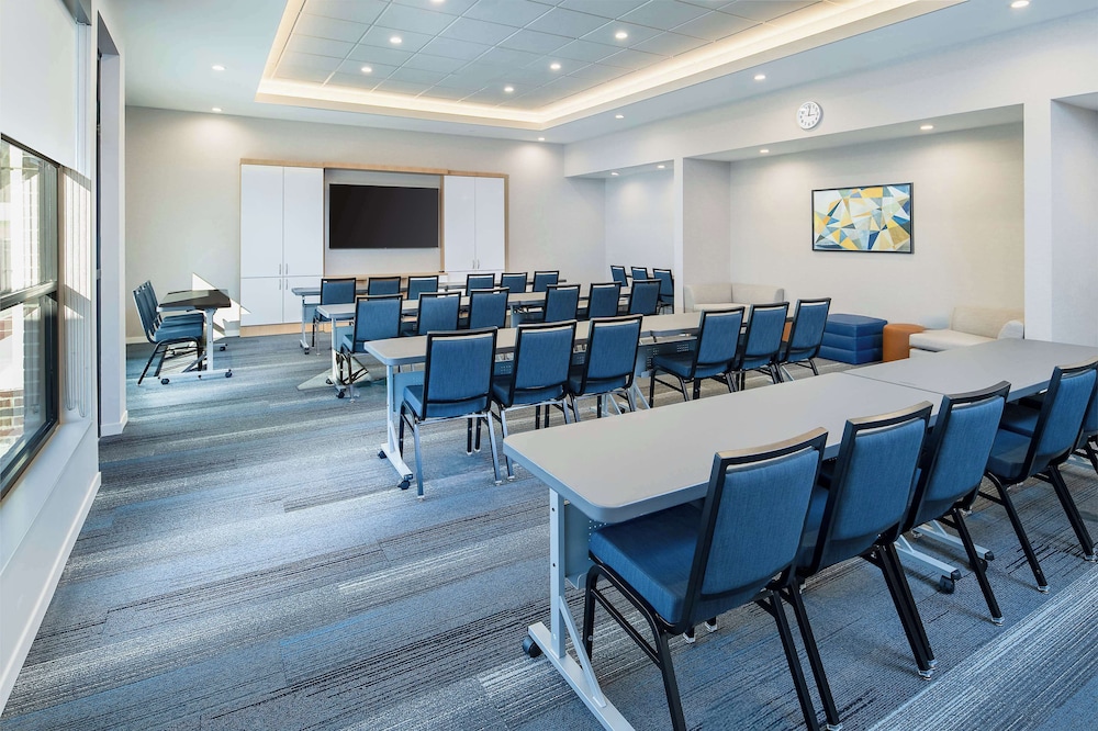 Hyatt House Auburn Hills Detroit 30/42