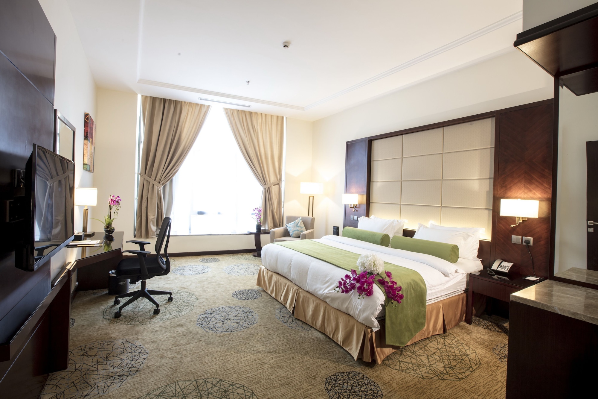 JUNIOR SUITE