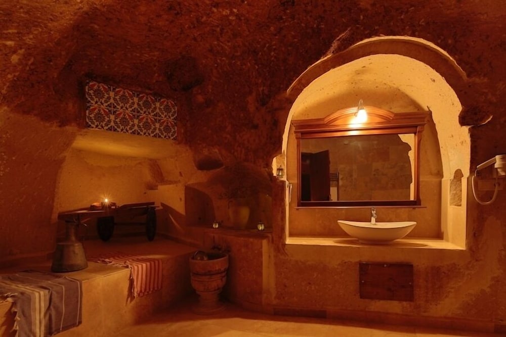 Jerveni Cave Hotel 27/47