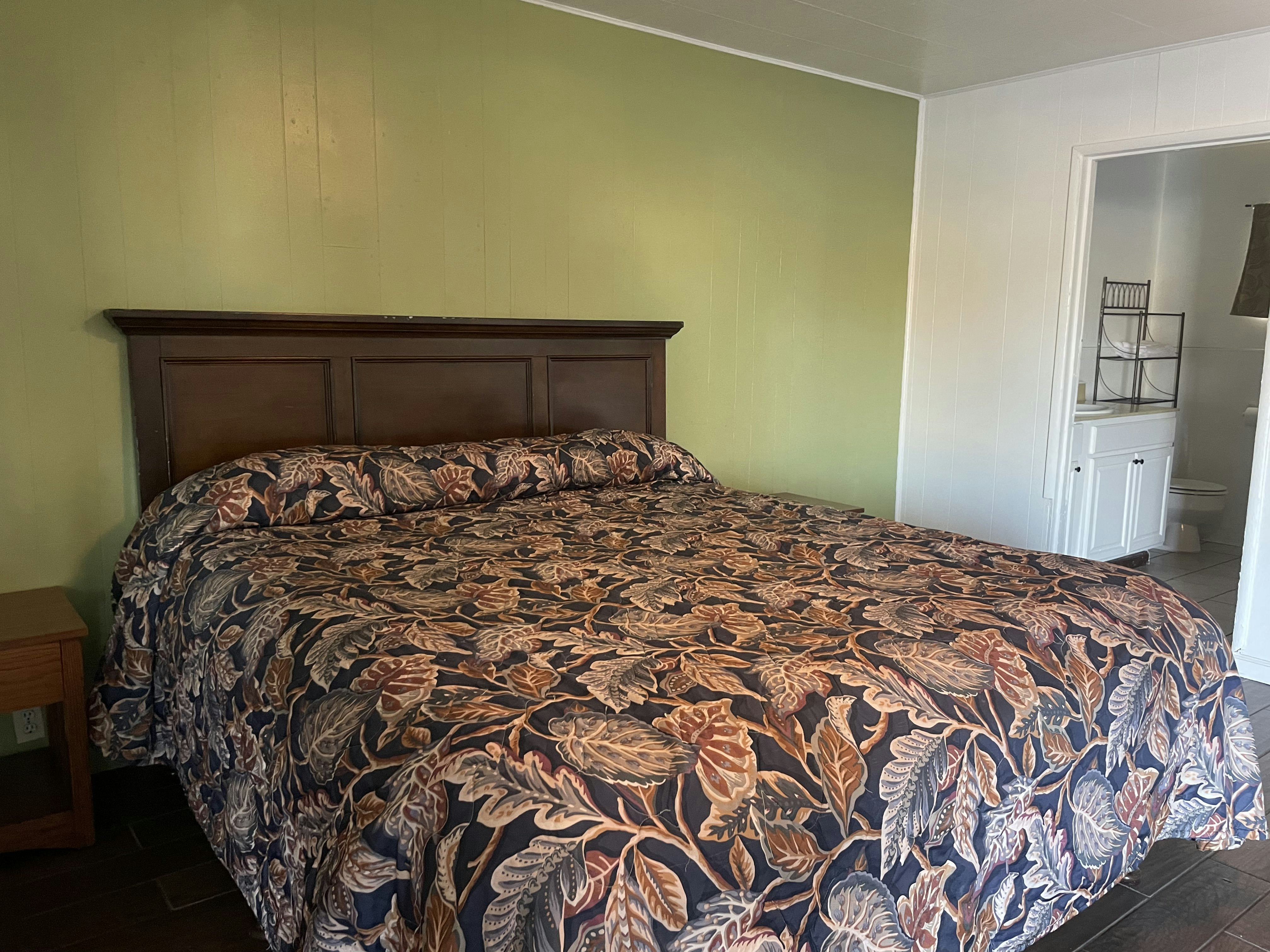 Oak Motel Modesto CA 24/29