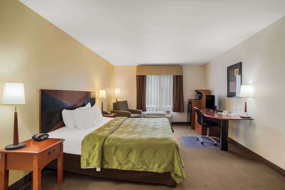 Quality Inn & Suites Chambersburg Northeast 5/47