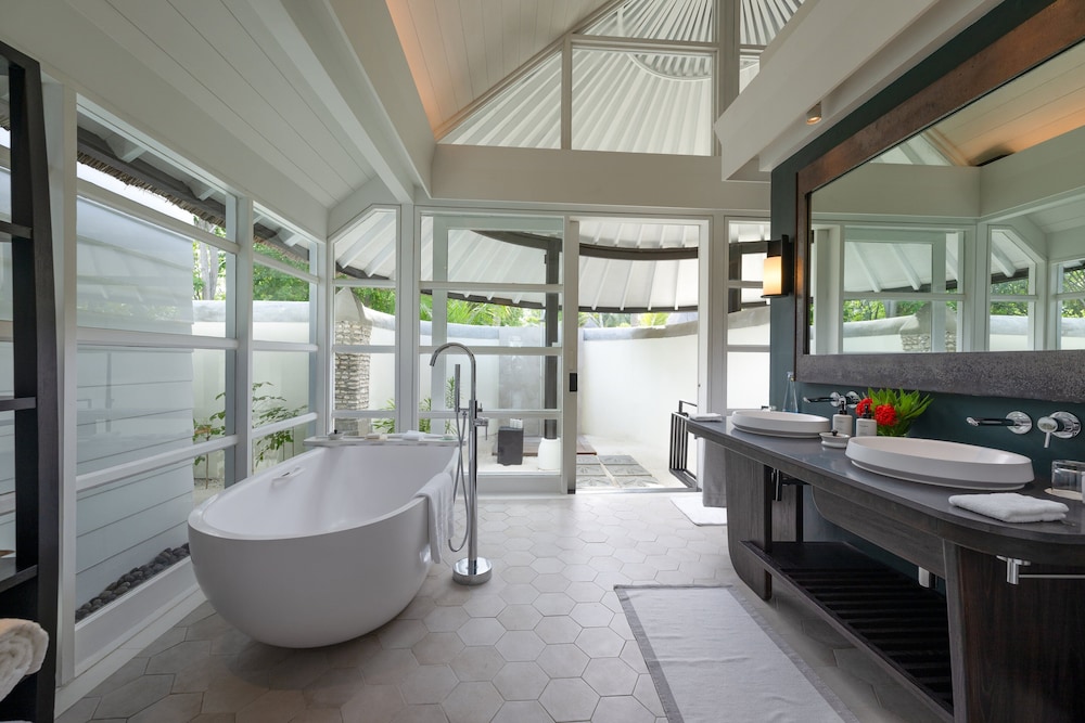 Four Seasons Resort Maldives at Kuda Huraa 57/58