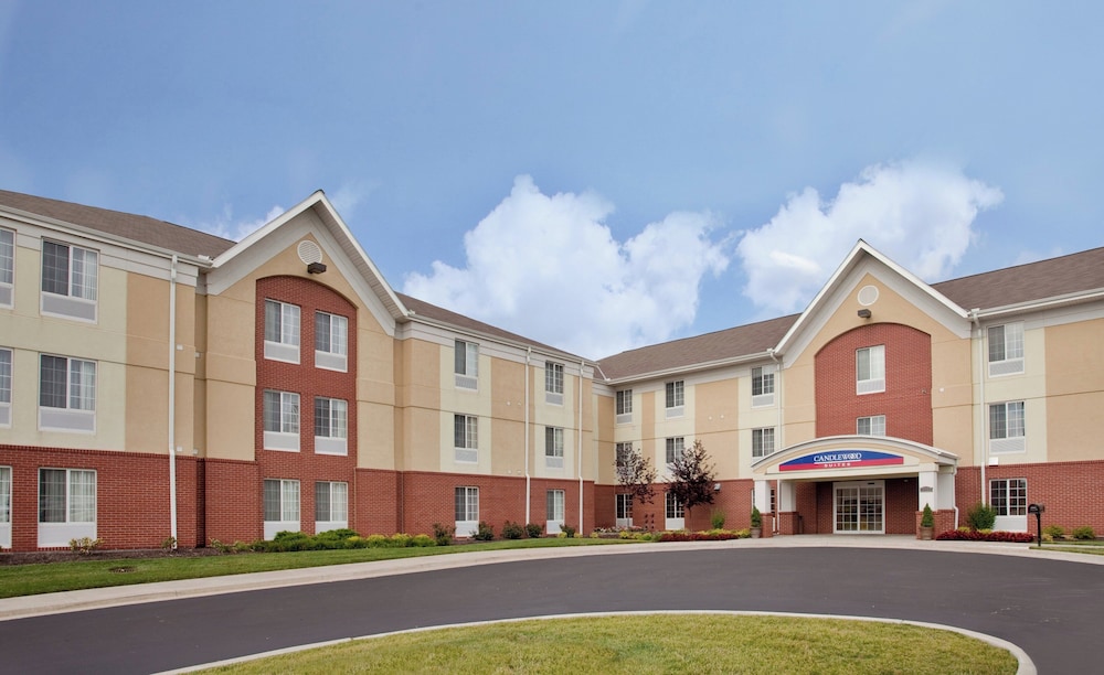 Candlewood Suites Kansas City 5/53