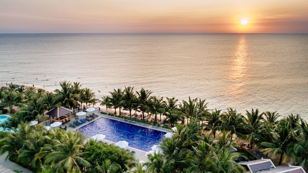 Amarin Resort & Spa 61/69