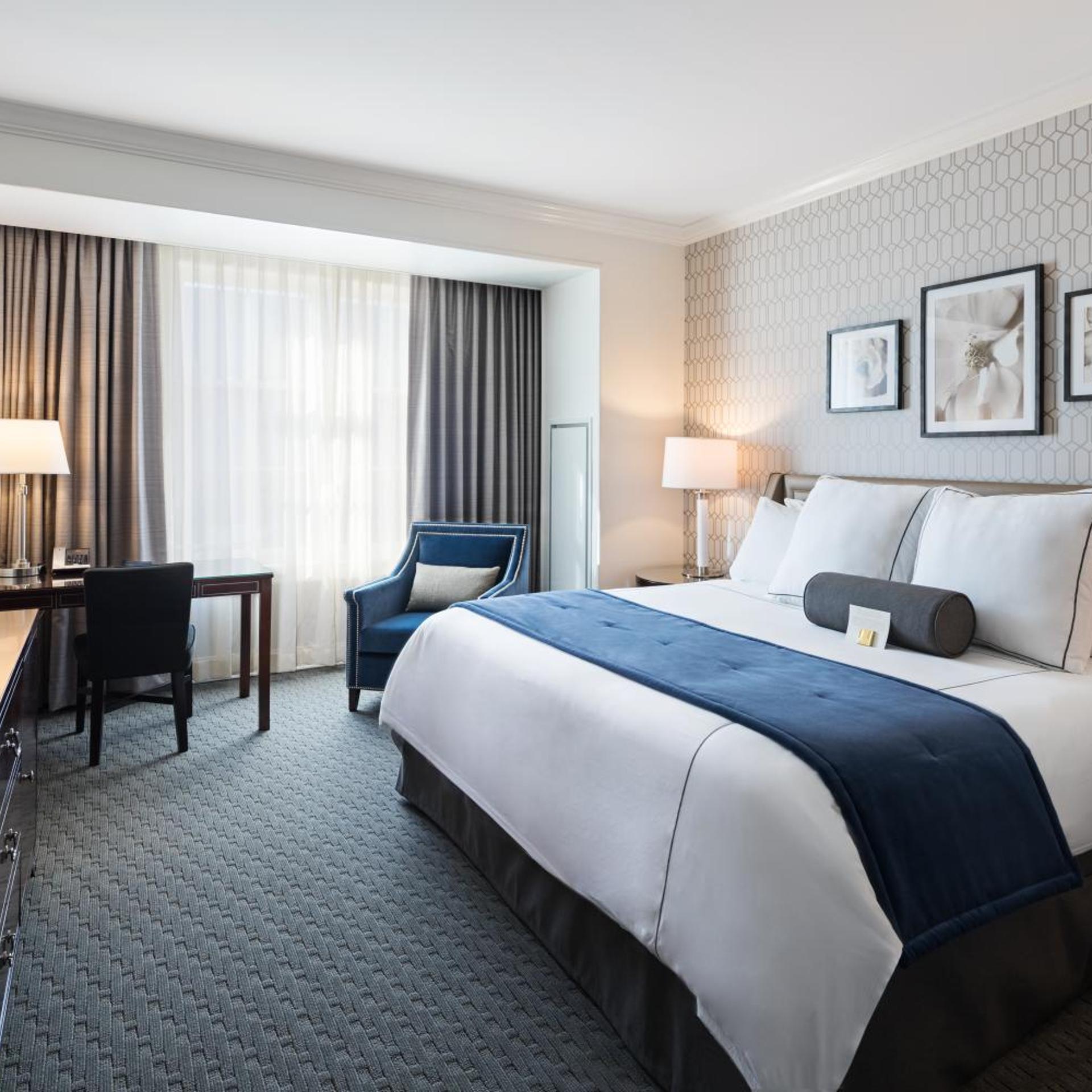 Deluxe, King Bed