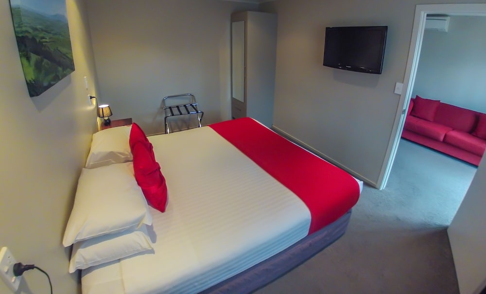 Albert Court Motor Lodge 22/57
