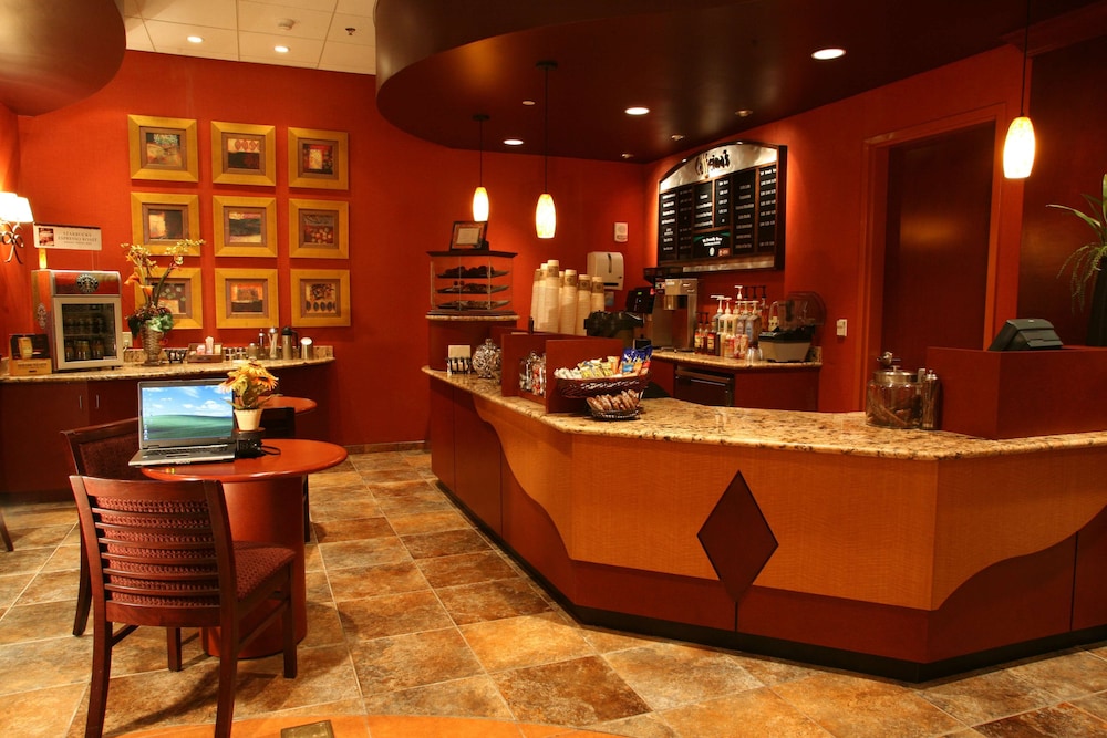 Embassy Suites by Hilton Hampton Convention Center 10/46
