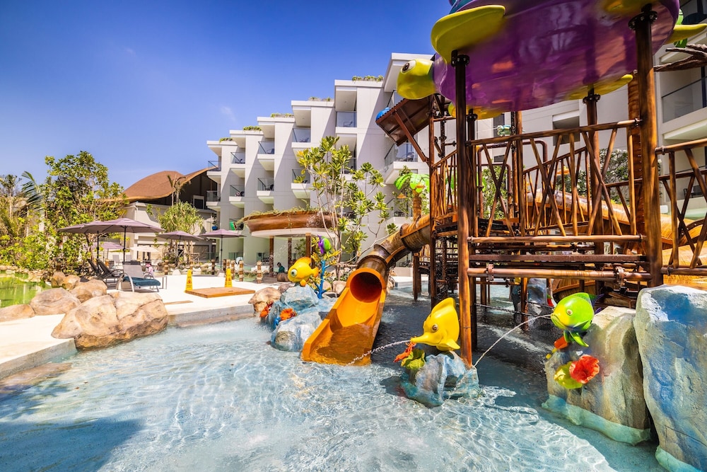 Phuket Emerald Beach Resort 62/70