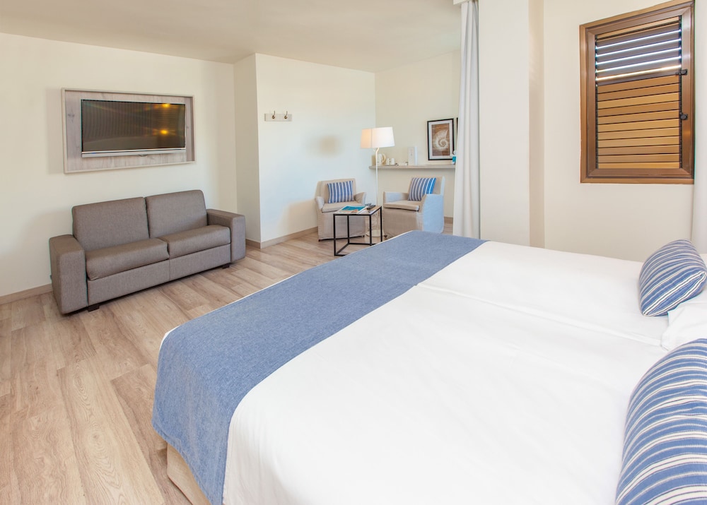 Corallium Beach Hotel by Lopesan Hotels - Adults Only 25/70