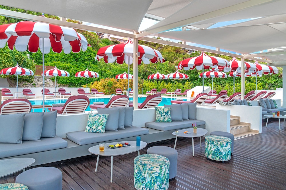 Ammon Zeus Luxury Beach Hotel 34/51