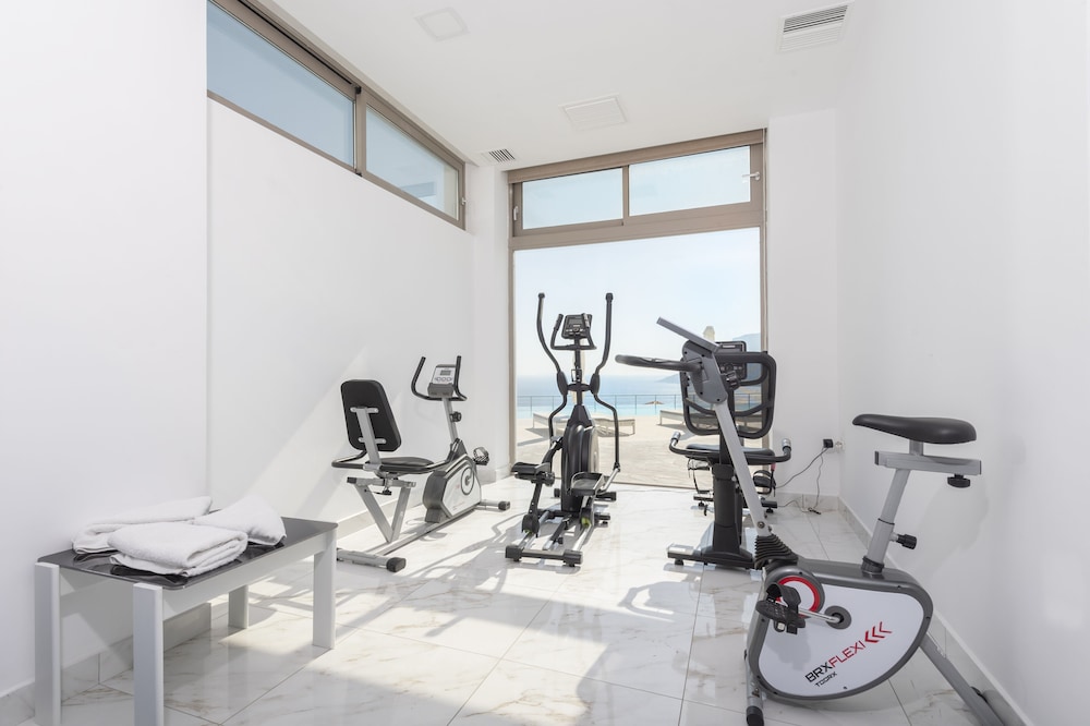White Rock Of Kos - Adults Only 41/62