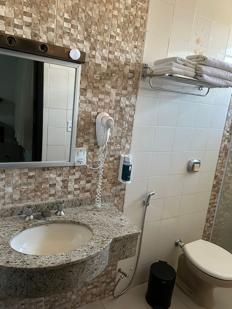 Hotel 365 60/60