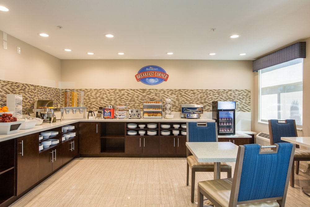 Baymont By Wyndham Albuquerque Airport 54/66