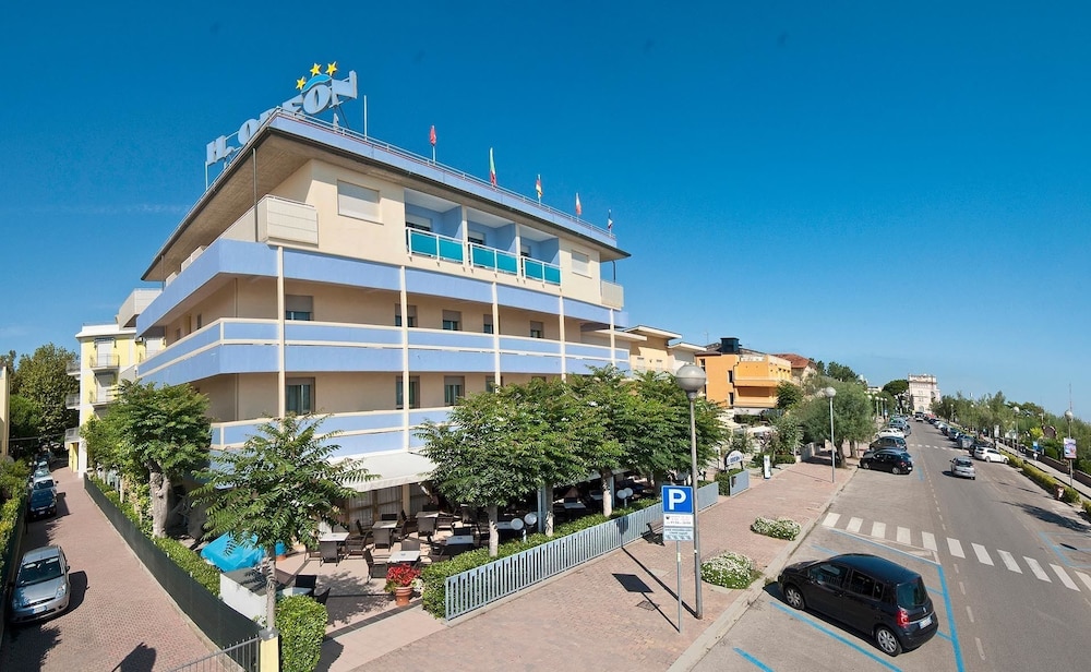 Hotel Odeon 4/48