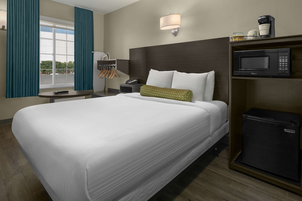 San Diego Pacific Beach Hotel 5/27