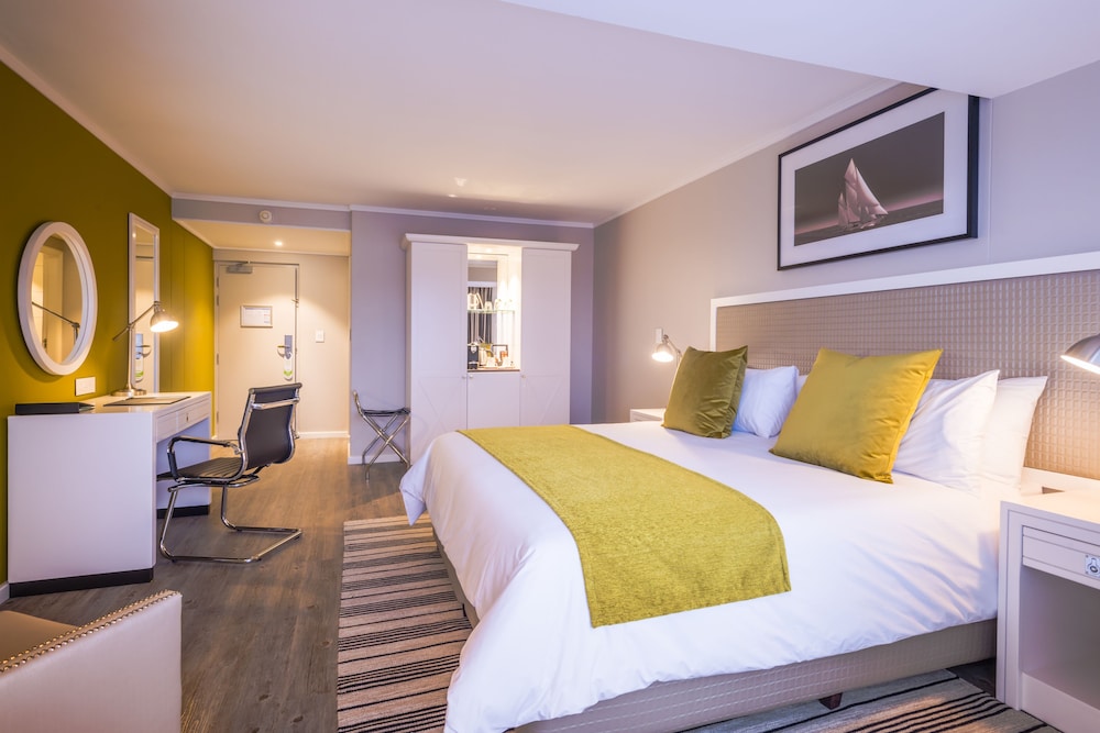Simon's Town Quayside Hotel 17/60