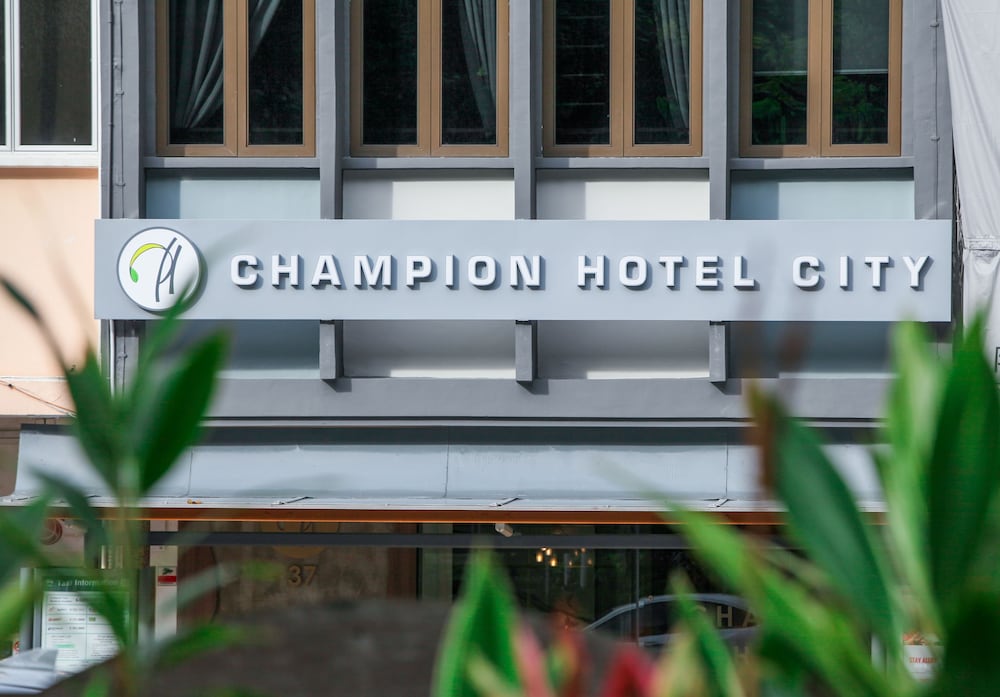 CHAMPION HOTEL CITY 1/50