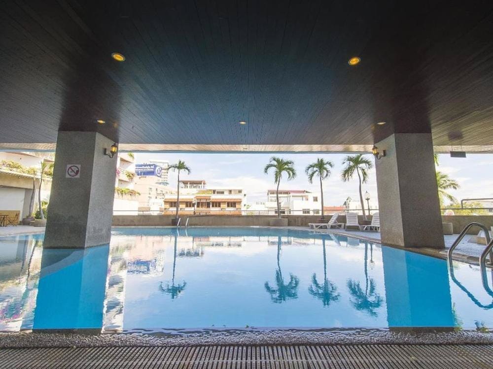 City Beach Resort 24/49