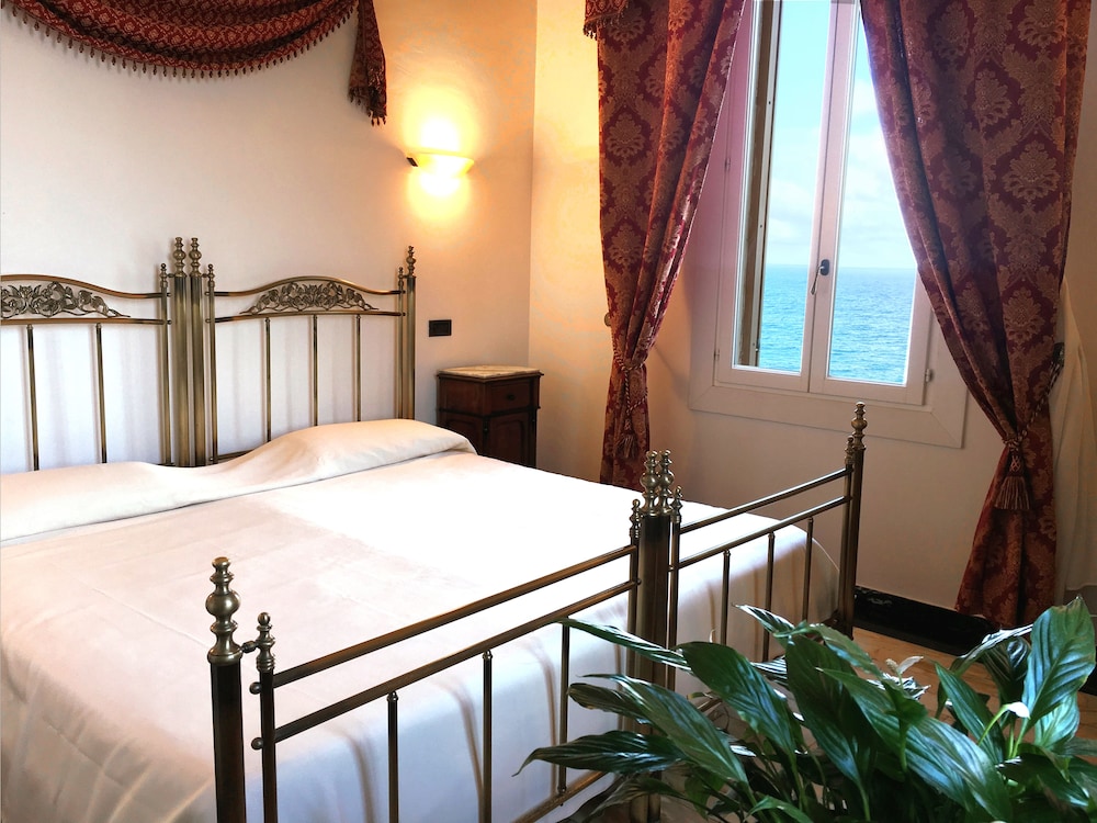 Villa Las Tronas 8/50