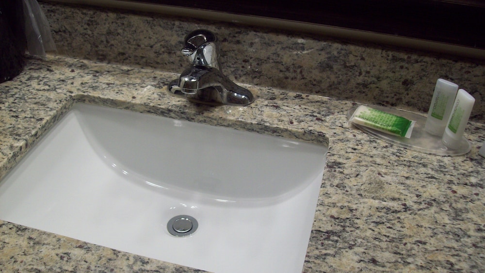 Americinn By Wyndham Silver City 32/41