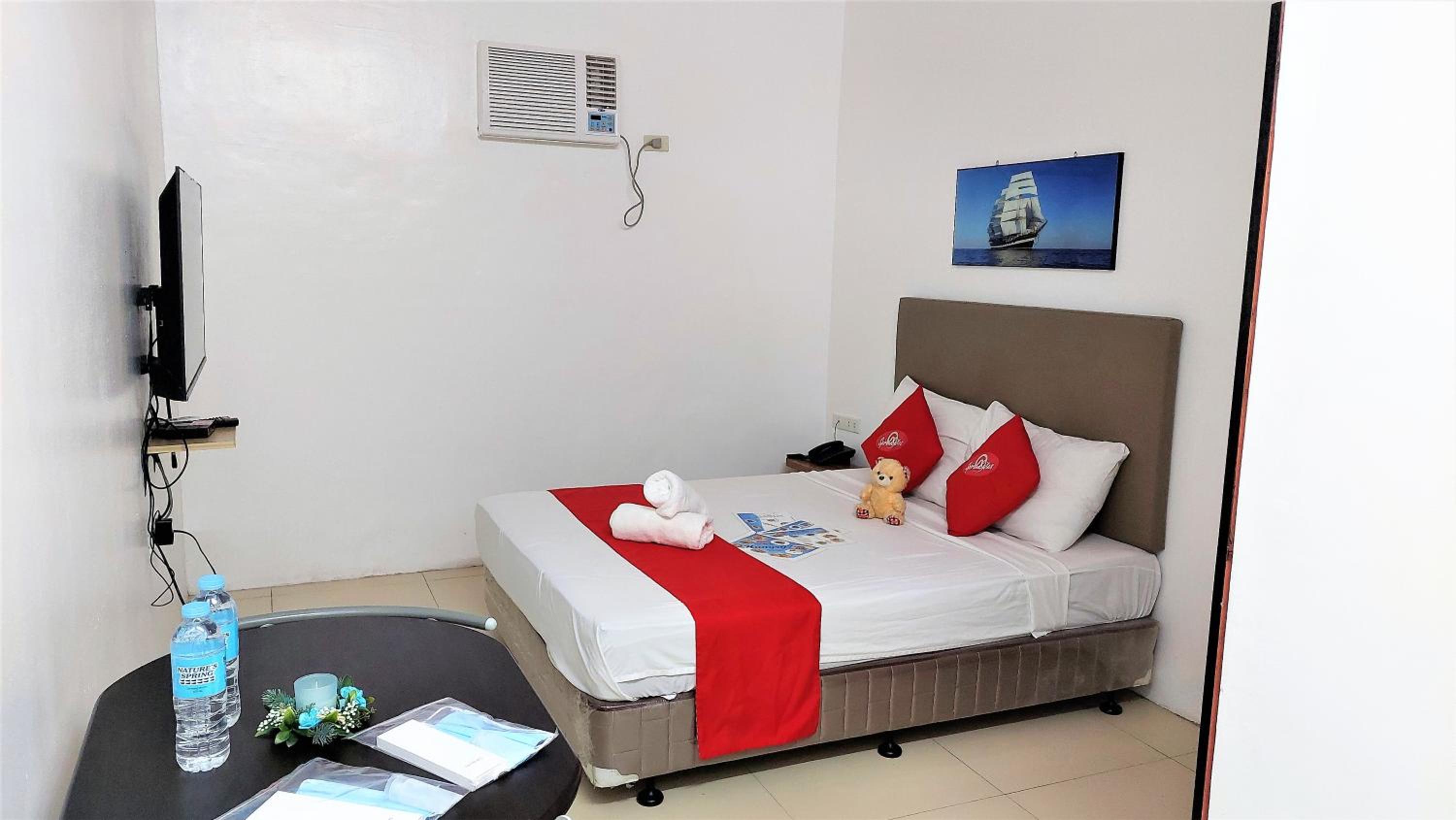 Oyo 108 Spiral Suites 17/50