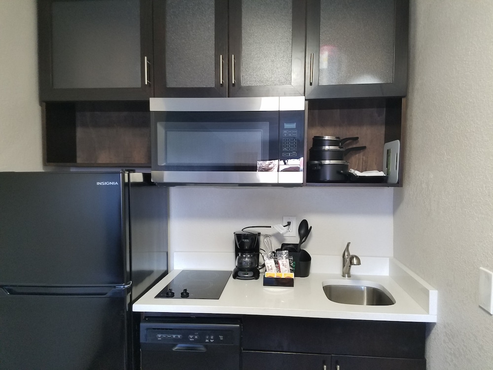 Hotel South Tampa and Suites 34/35