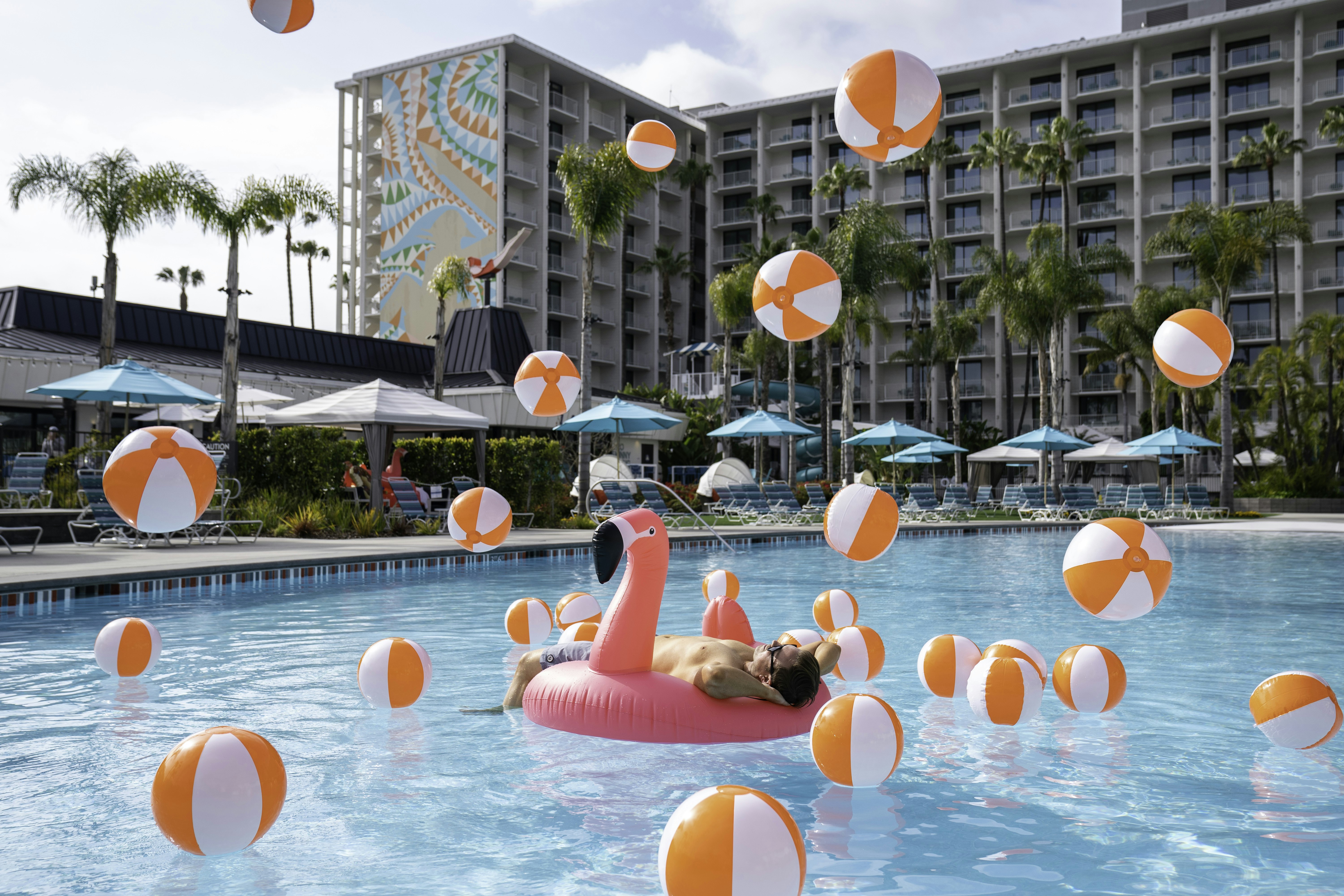 Town and Country Resort 66/80