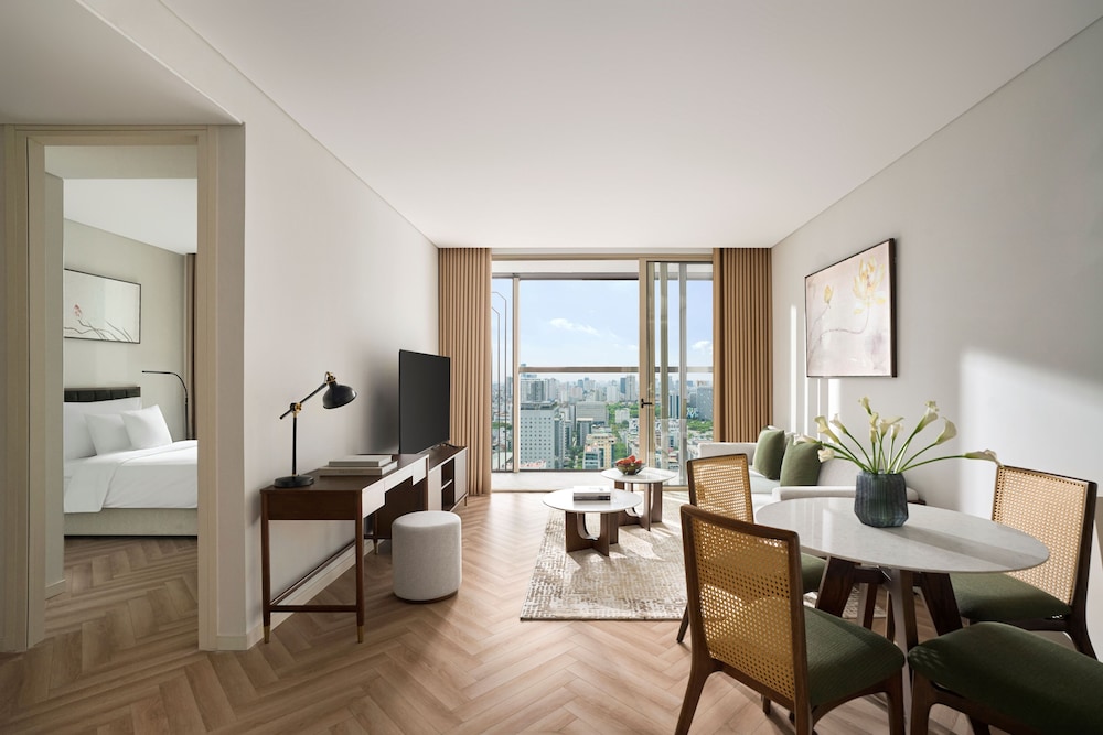 Epic Tower Swiss-Belresidences 52/71