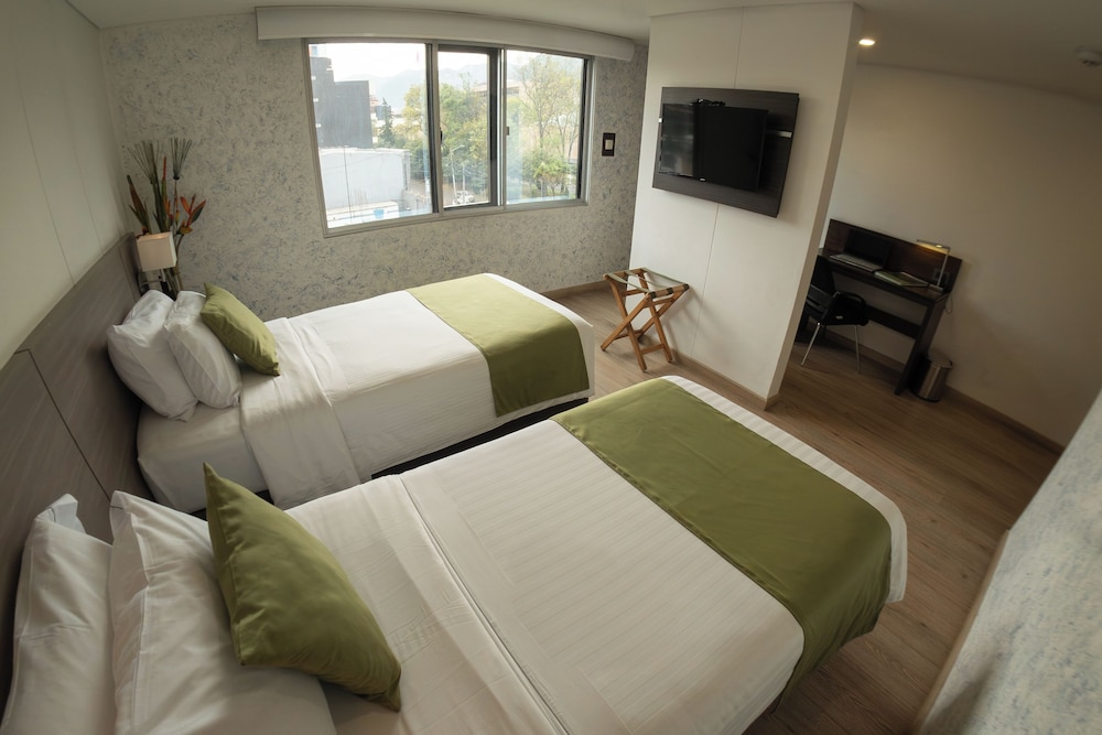 COMFORT, TWIN BEDS, CITY VIEW