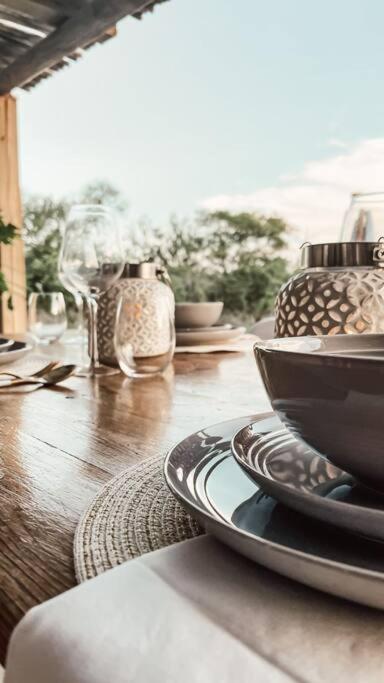 UmnDeni Africa 24/50