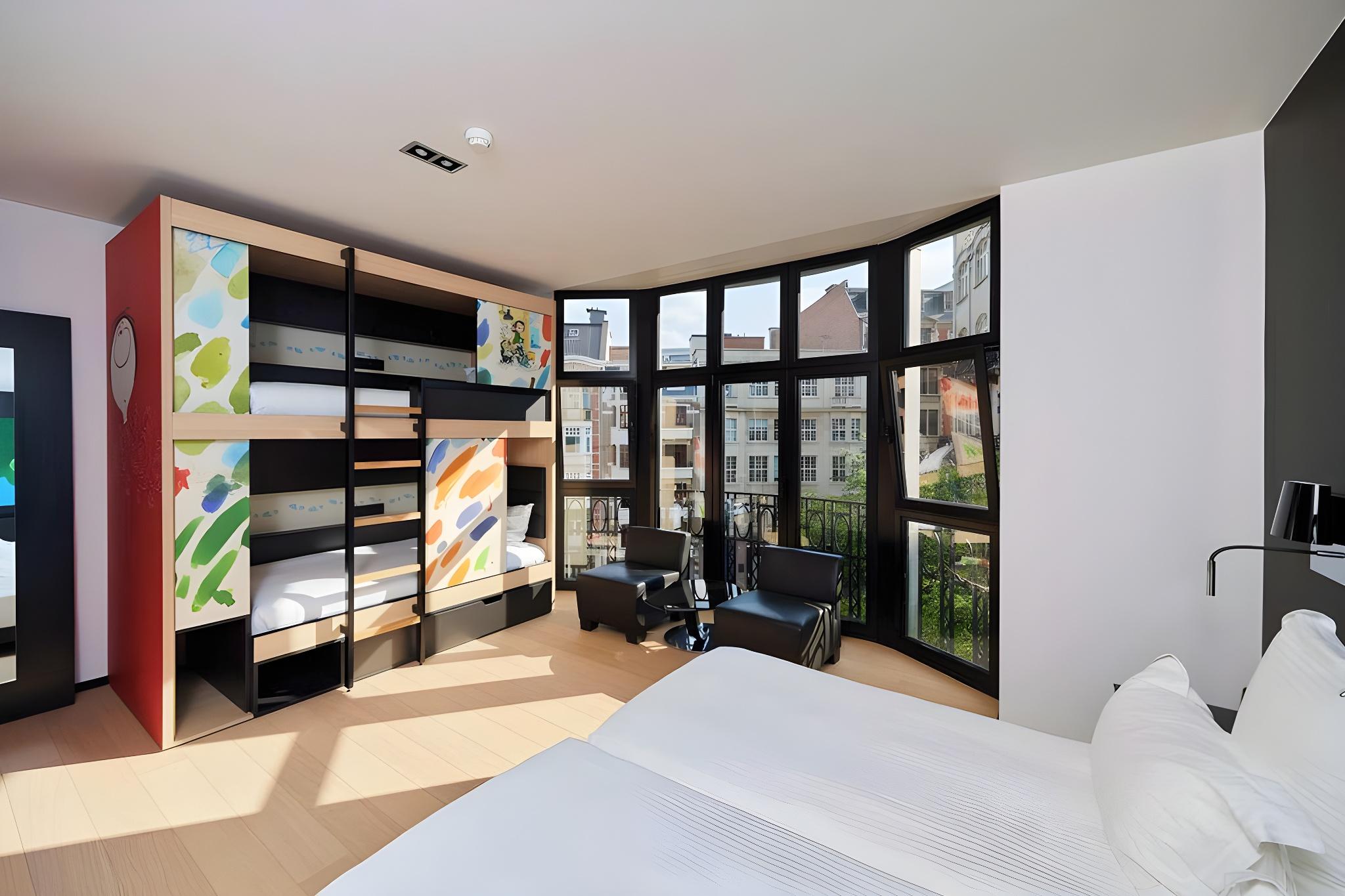 Yooma, Double and Bunk Bed