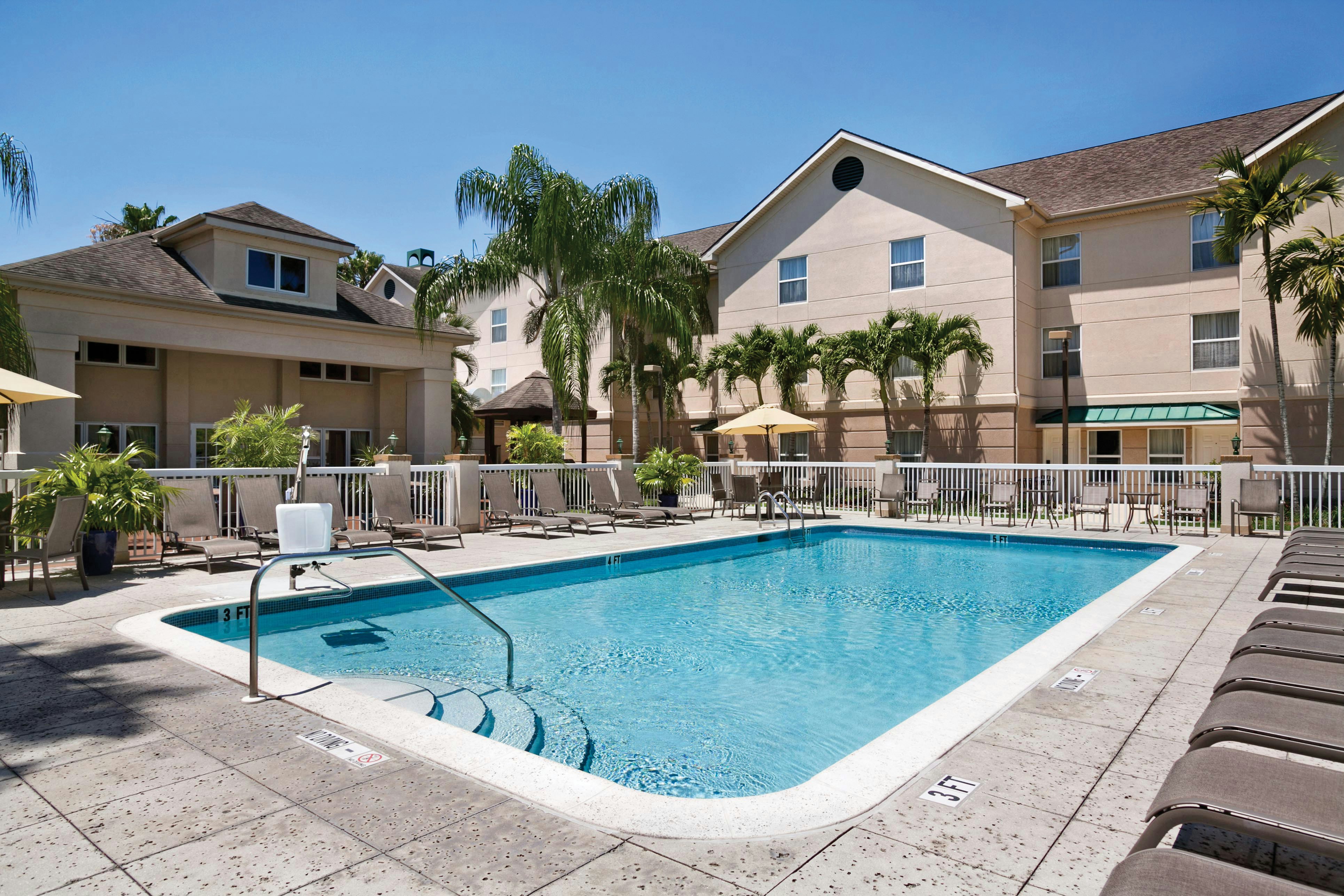 Homewood Suites Fort Myers at the Bell Tower Shops 20/21
