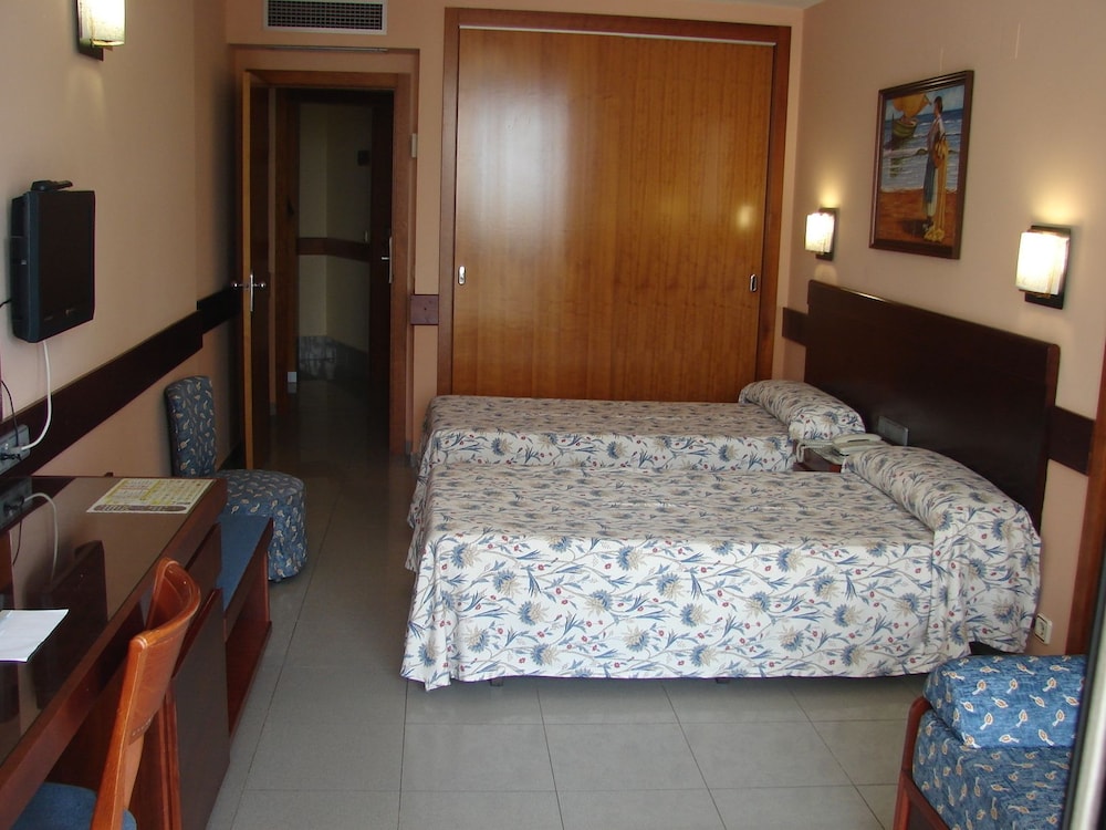 Marina Hotel 14/34