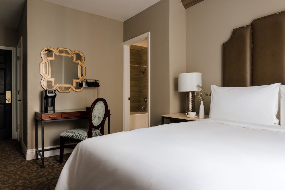 Bijou Hotel 28/50