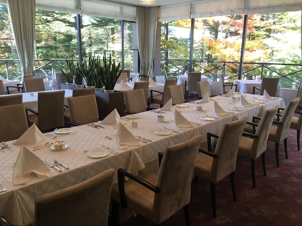 restaurant-cafeteria