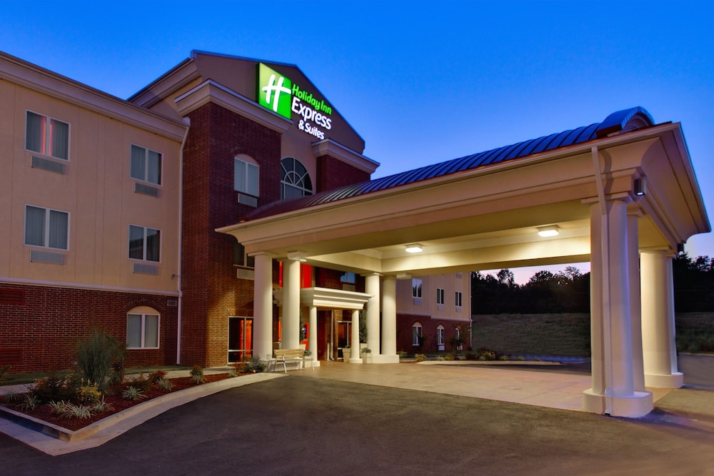 Holiday Inn Express Hotel And Suites Malvern 1/43