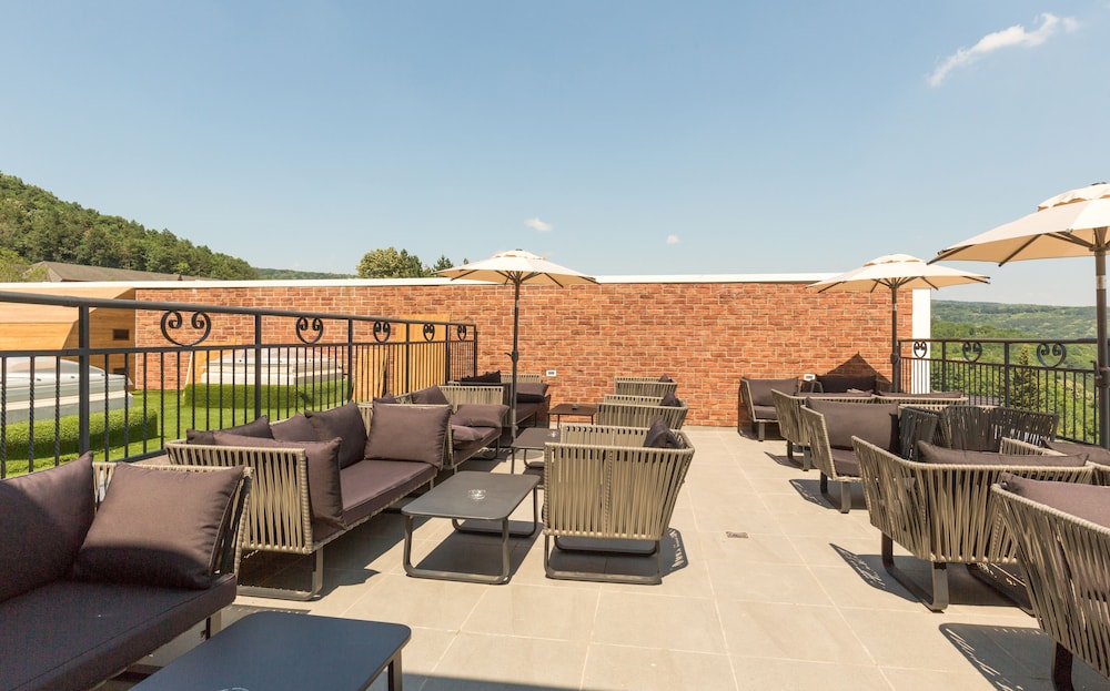Movenpick Resort and Spa Fruske Terme 52/57