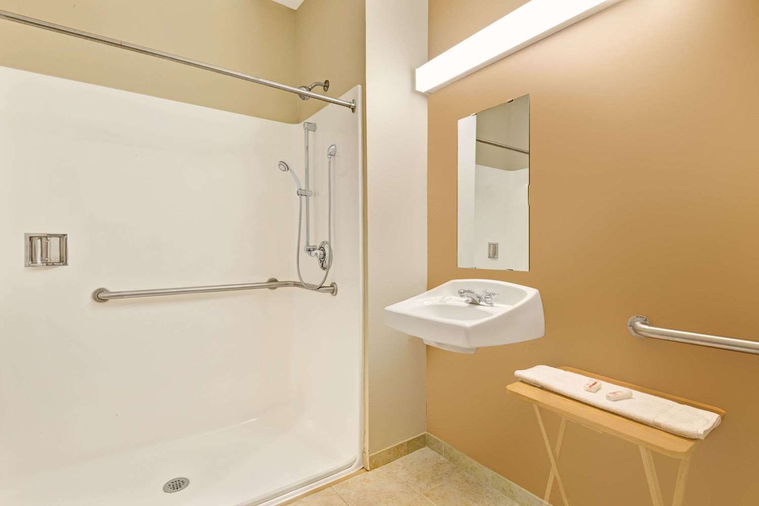 Microtel Inn & Suites by Wyndham York 45/45