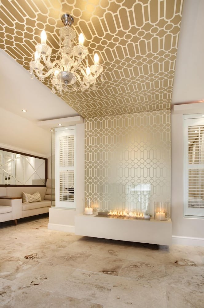 Banksia Boutique 5/49