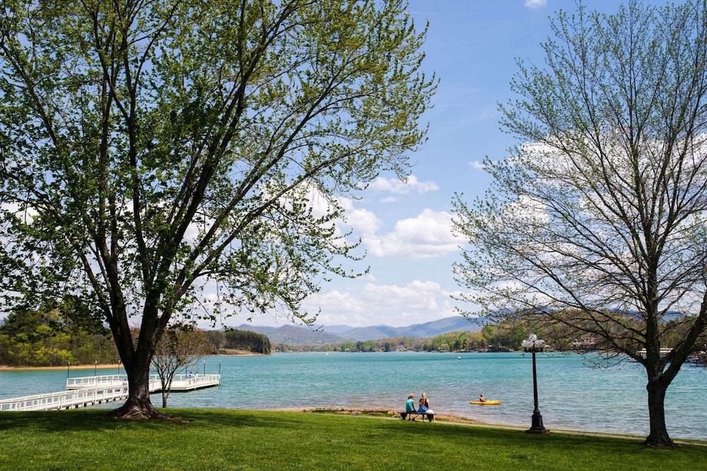 The Ridges Resort And Marina 53/66
