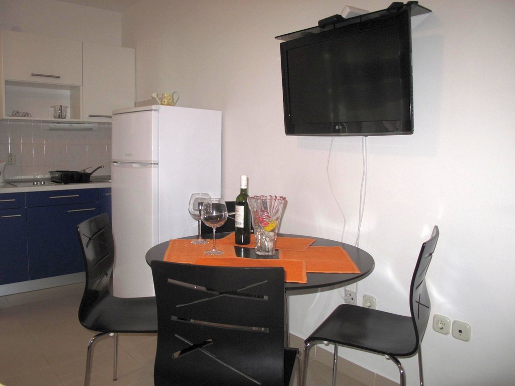 APARTMENTS MIA 16/29