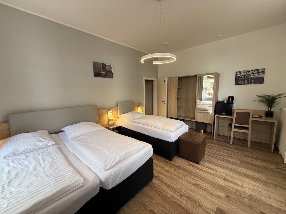Central Hotel Duisburg 10/34