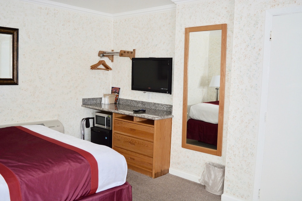 Travelers Inn 17/41